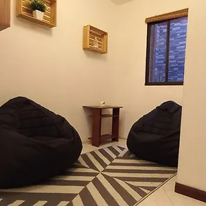 Apto Idoneo Para Descansar Muy Central En El Poblado , Medellin Colombia